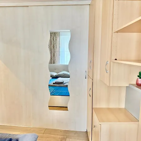 Cosy Near Airport & Train Apartamento Schwechat